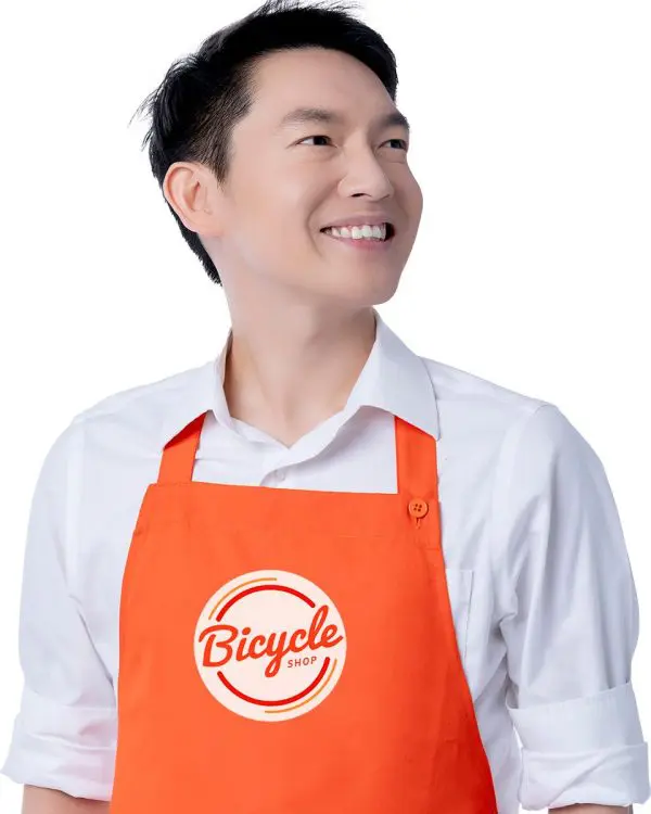 สกรีนผ้ากันเปื้อน ผ้ากันเปื้อนครึ่งตัว ผ้ากันเปื้อนกันน้ำ ผ้ากันเปื้อนพิมพ์ลาย สกรีนโลโก้ สกรีนชื่อร้าน